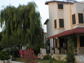 G&uuml;lay Eşim Kusadasi